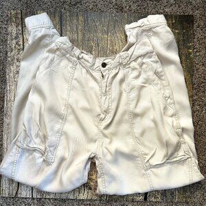 Urban Outfitters High Waisted Parachute Barrel Pants Size 6